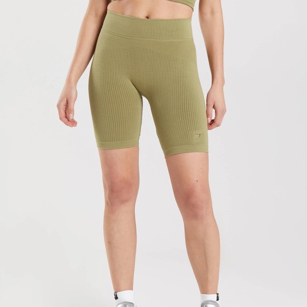 Gymshark Pause Seemless Shorts